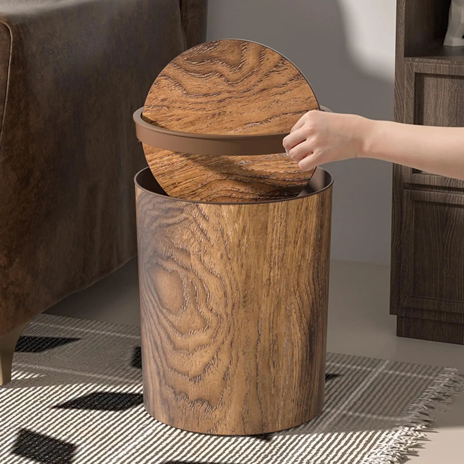 Mülleimer mit Schwingdeckel – Holzoptik für jeden Raum | PP-Kunststoff