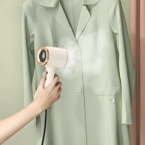 Compact Travel Iron with Steam Function – Removes Wrinkles in Seconds