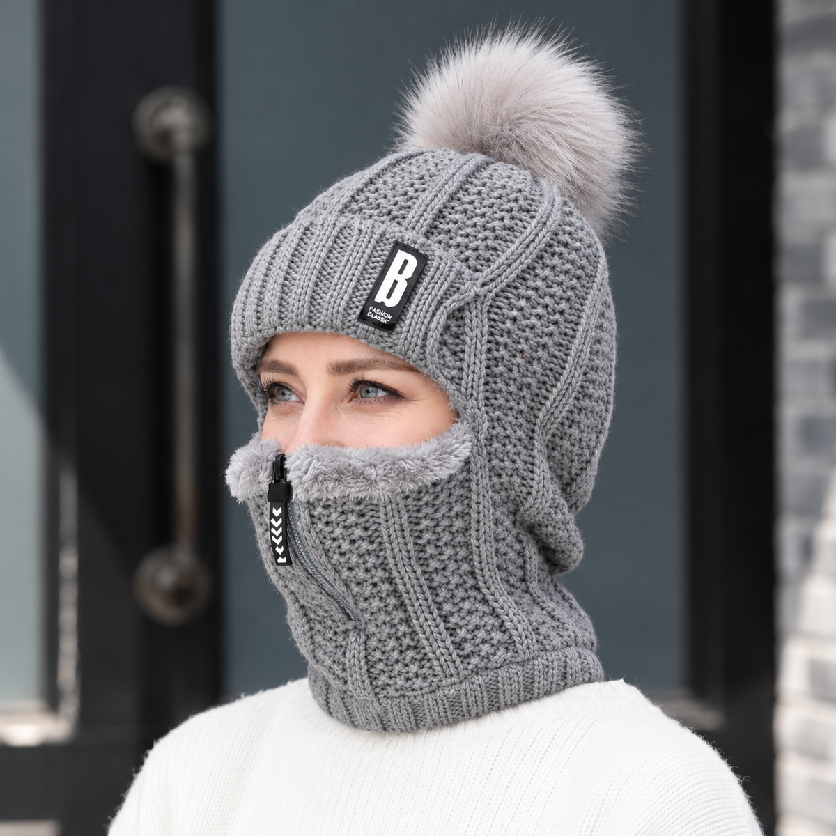 Knitted hat with scarf and fur pom-pom – Windproof for cold days