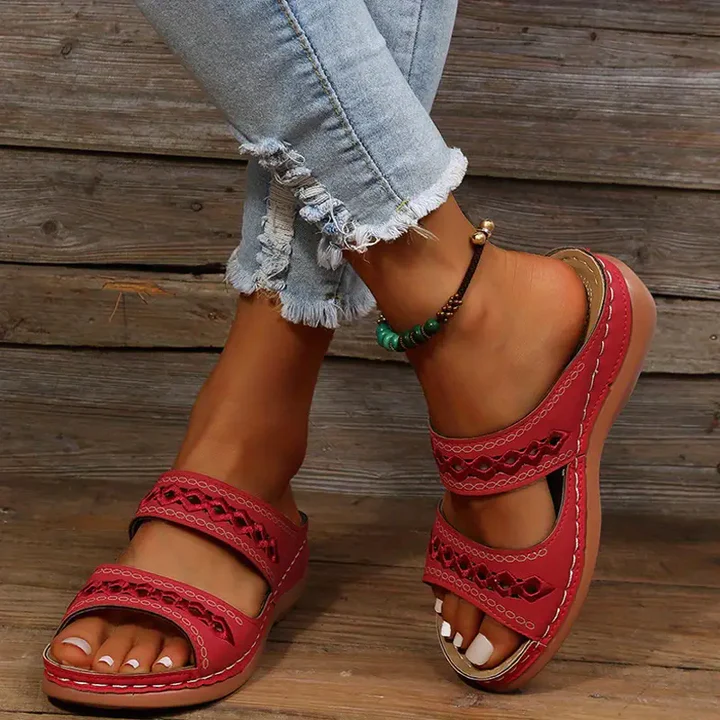 Orthopädische Keilsandalen mit Fußgewölbestütze