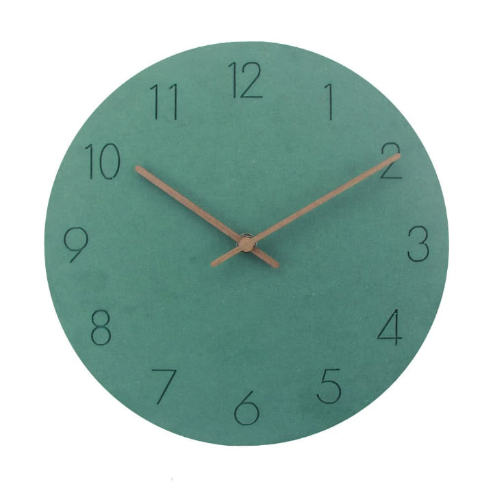 Wanduhr Skandinavisch mit Walnusszeiger