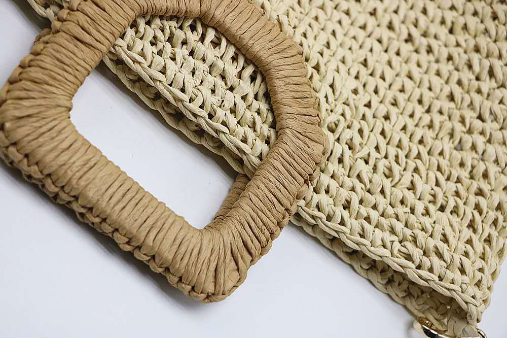 Straw Beach Bag with Wooden Handle – Woven, Spacious