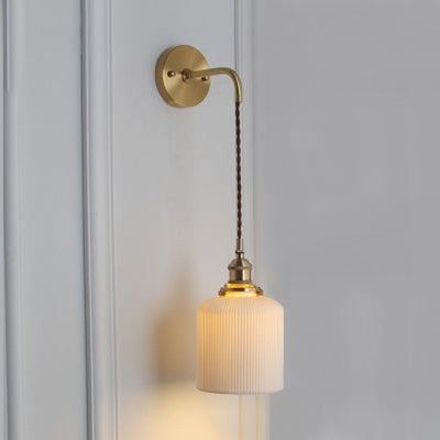 Wandlampe Messing mit geriffelte Glasschirm - Modern Industrial