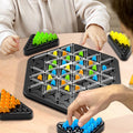 Dreieck-Strategiespiel mit Gummibändern