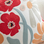 Kissenbezug mit gesticktem Blumen- und Botanik-Muster
