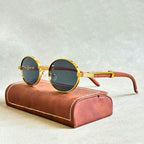 Round sunglasses with wooden temples