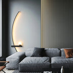 LED wall light with curved shape and integrated light modes