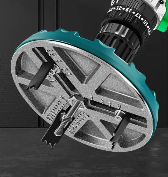 Verstellbarer Bohrer 45-130 mm mit Schnellwechsel-System