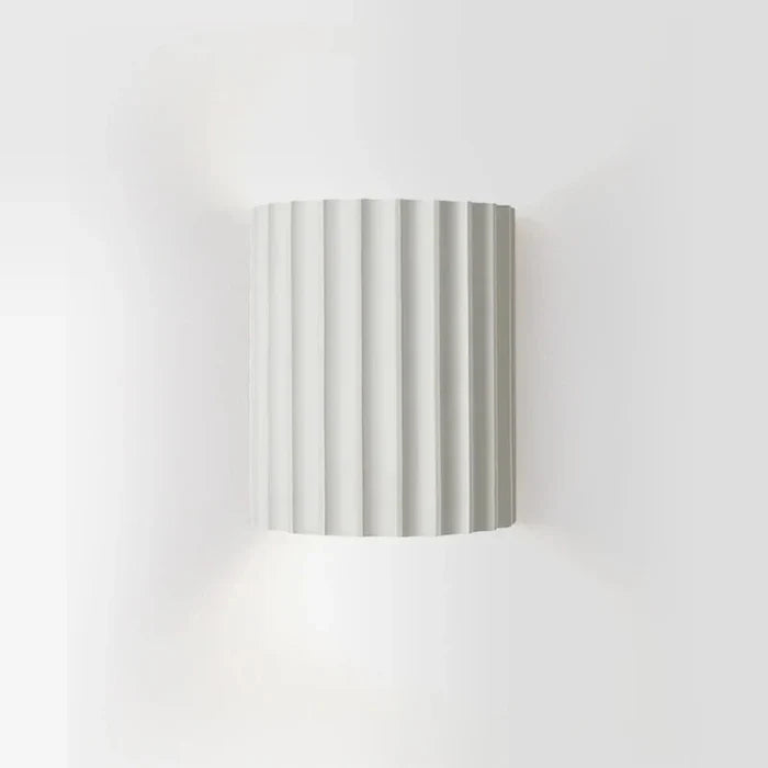 Resin Wall Lamp with Ribbed Shade – Modern Interior Design