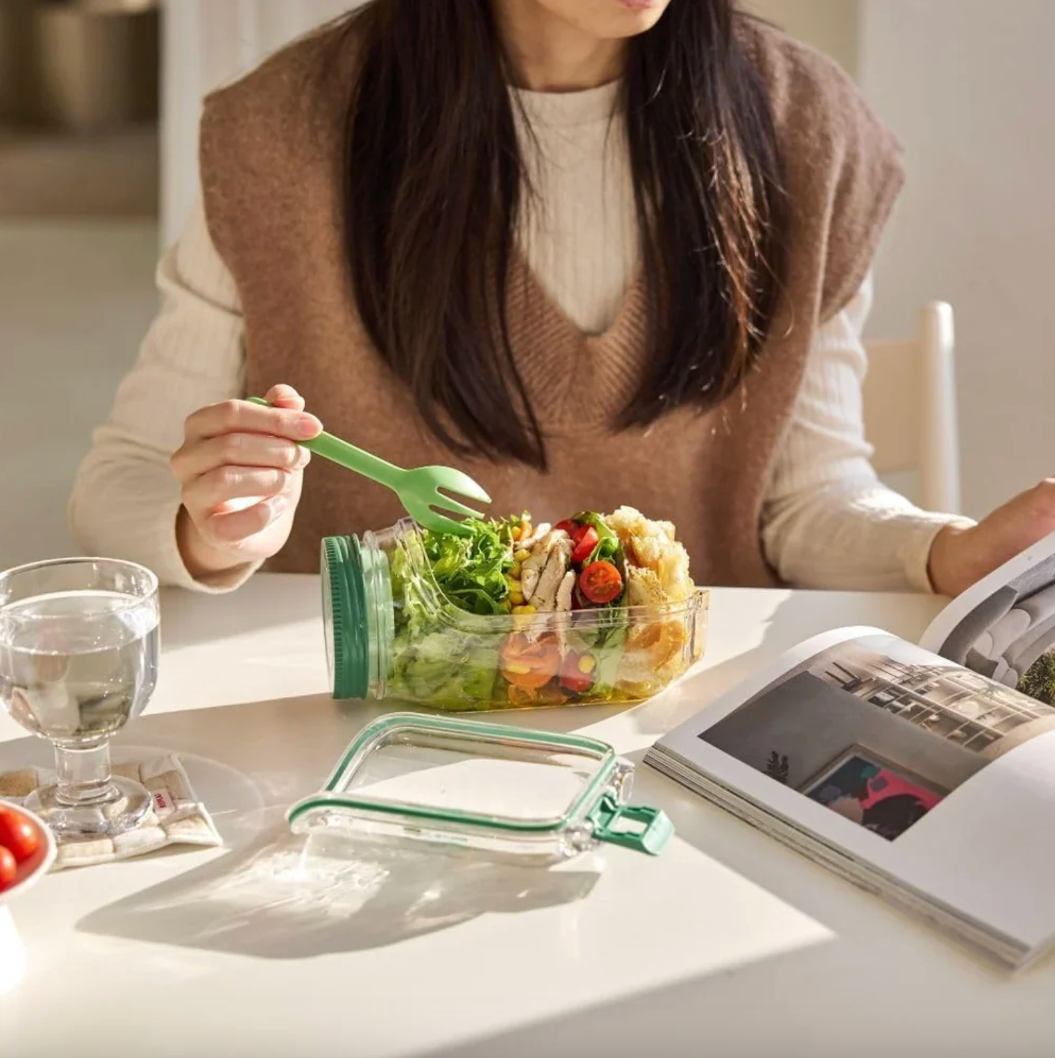 Salatbehälter mit Schichtensystem – Auslaufsicher