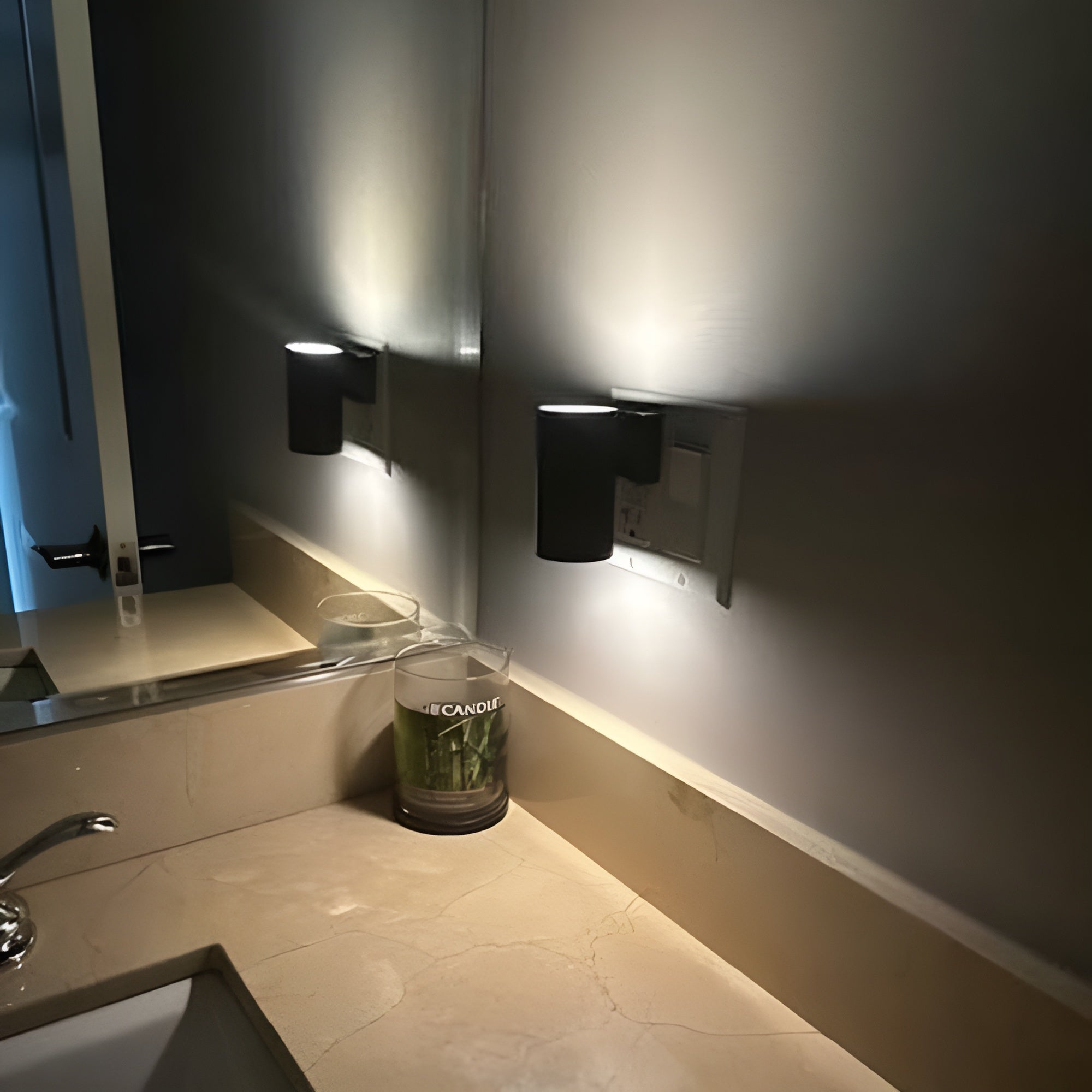 Dimmable Plug-in LED Night Light with Rotary Switch – Warm White Light