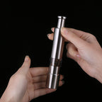 Manual stainless steel pepper mill with pressure mechanism