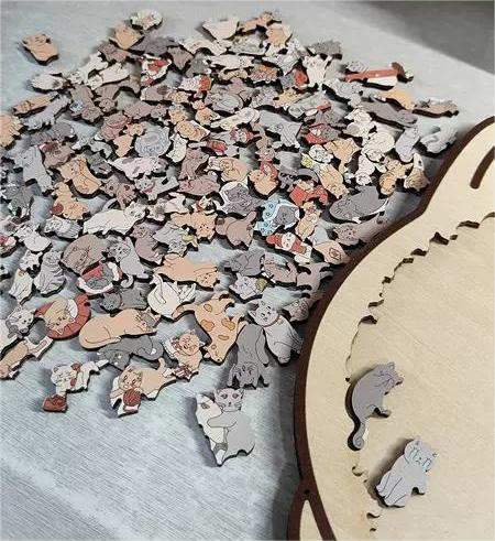 Holzpuzzle Katze – 135 Teile in verschiedenen Farben