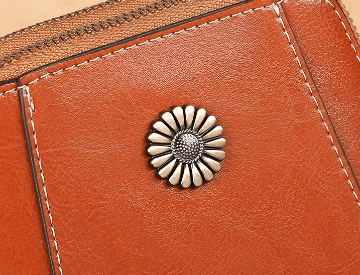 Small Crossbody Bag in Leather Look with Multiple Compartments – Adjustable Strap