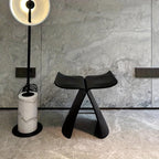 Vlinder-Hocker aus massivem Holz – Zeitloses Design
