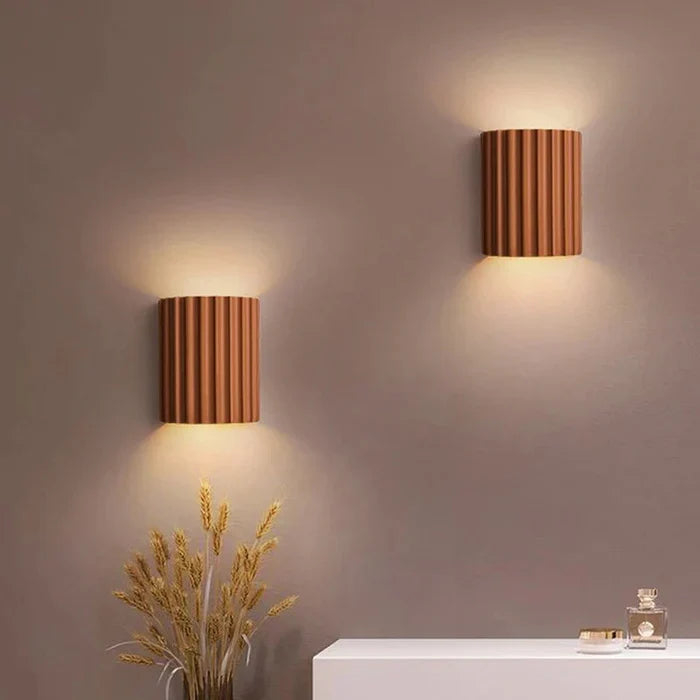 Resin Wall Lamp with Ribbed Shade – Modern Interior Design