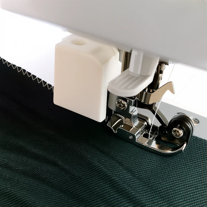 Overlock-Nähfuß – Schneiden, Nähen & Versäubern in einem Schritt