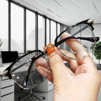 Reading glasses with blue light filter – ultra-light and comfortable