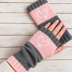 Strickhandschuhe fingerlos mit Herzmotiv