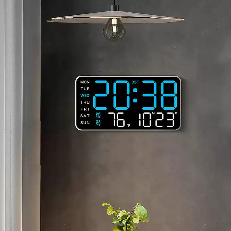 LED Wanduhr mit digitalem Display