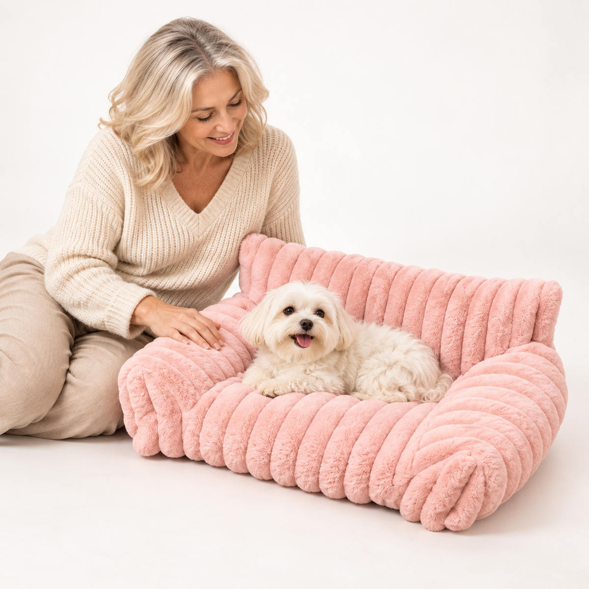 Plush pet bed in sofa design – Cozy retreat for cats & dogs