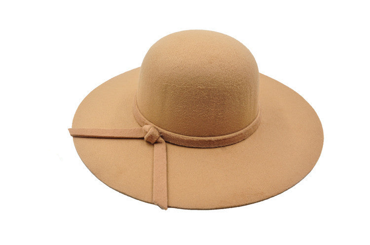 Women's fabric hat with wide brim – lightweight and breathable
