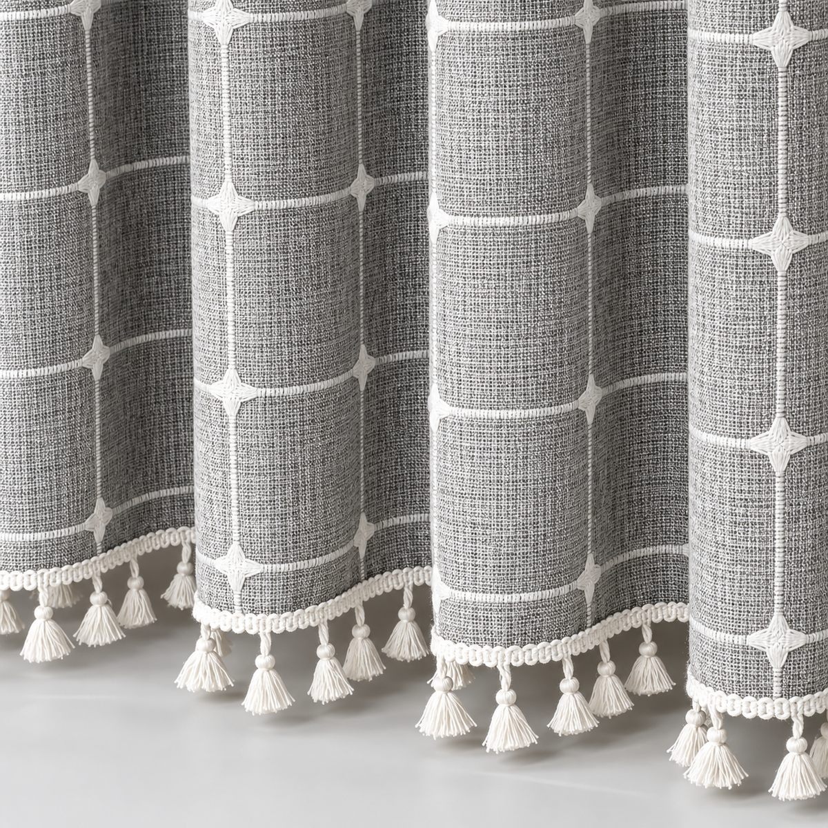 Duschvorhang Leinenoptik mit Quasten – Boho Landhausstil