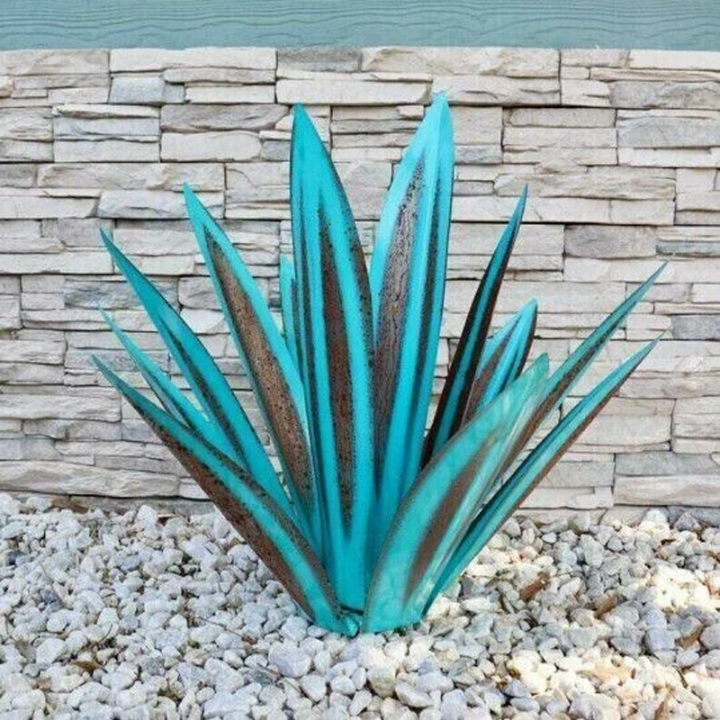 Solar agave lamp metal – Handmade for garden and terrace