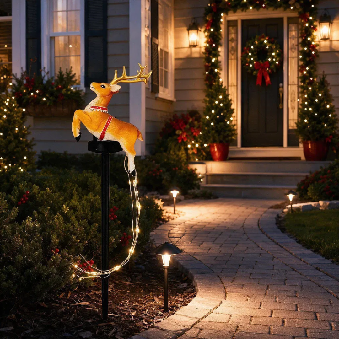Solar-Gartenstecker Weihnachtsmann im Schlitten oder Rentier – mit funkelndem LED-Lichterschweif