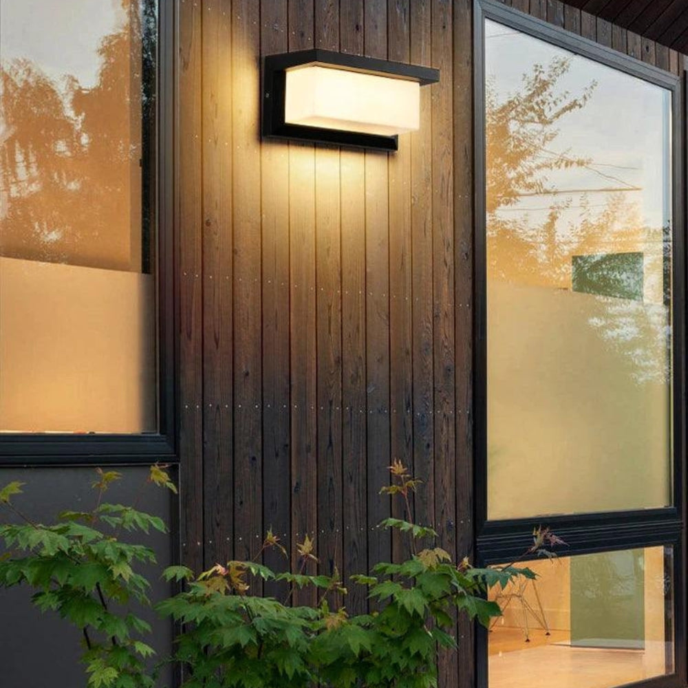 Outdoor LED Wall Light with Motion Sensor – 20W Weatherproof