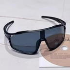 Sport-Sonnenbrille mit adaptiven Gläsern