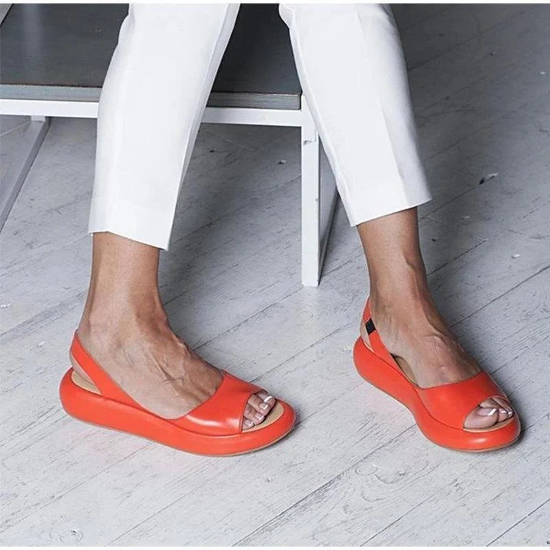 Comfort sandals for women with low heels – Orthopedically inspired