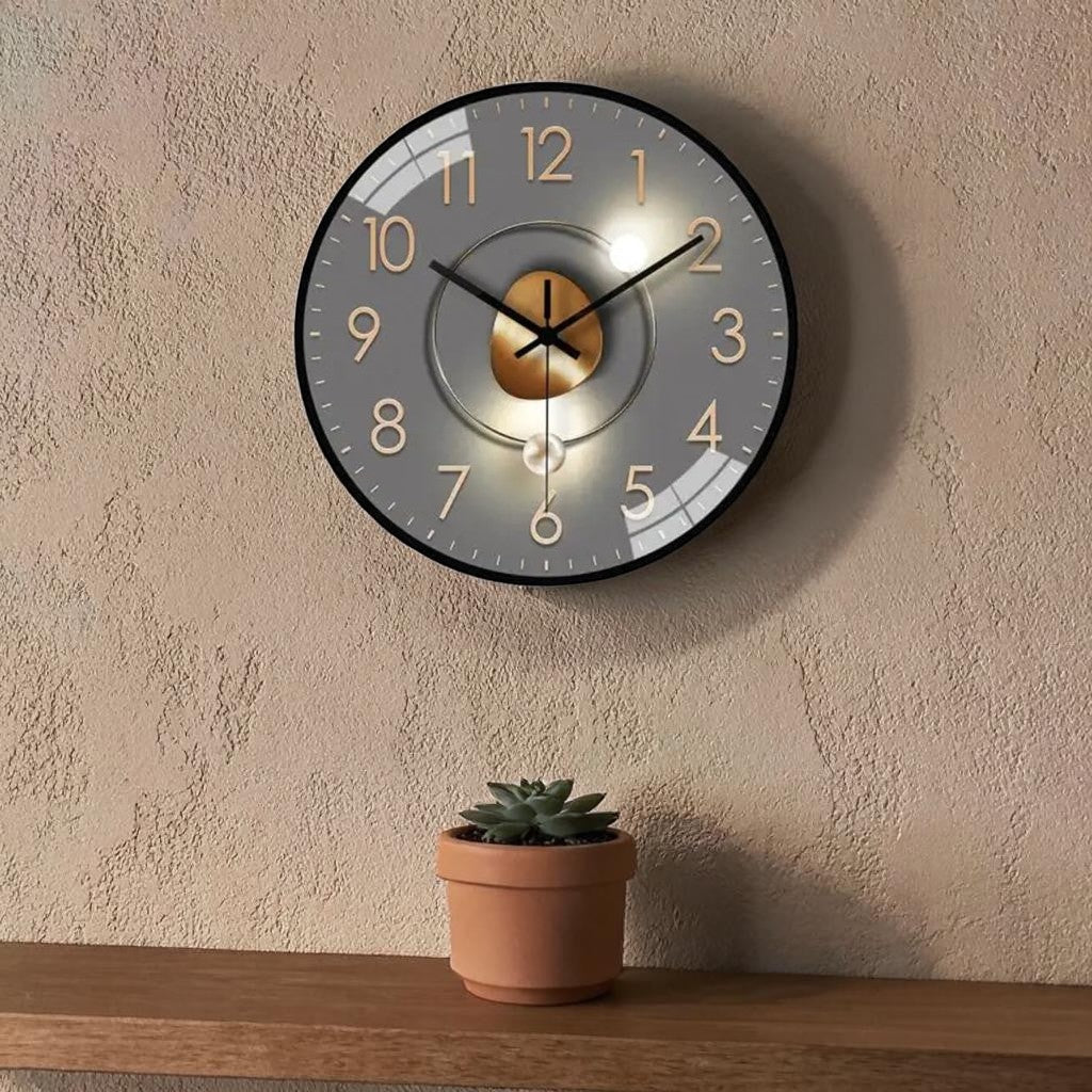 Silent wall clock Ø 20 cm – glass cover & metal hands, no ticking