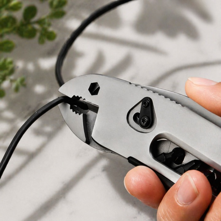 Multitool 9-in-1 mit Edelstahl-Klinge