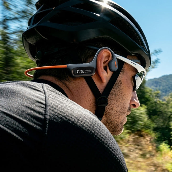 Waterproof bone conduction headphones with 32 GB MP3 player, IPX8