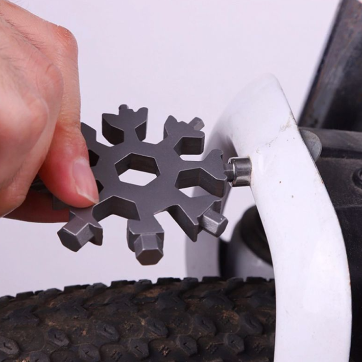 18-in-1 Multitool Edelstahl Schneeflocke-Design