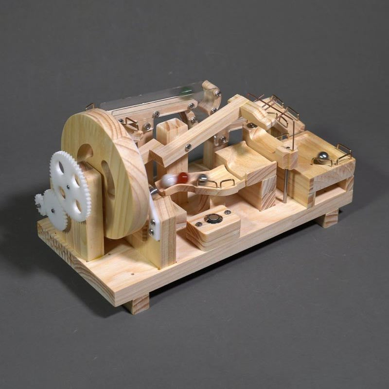 Holz-Kugelbahn Mechanisches Bauspiel mit Zahnrädern