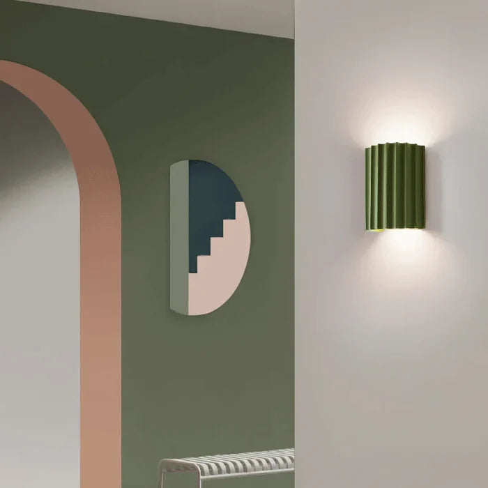 Resin Wall Lamp with Ribbed Shade – Modern Interior Design