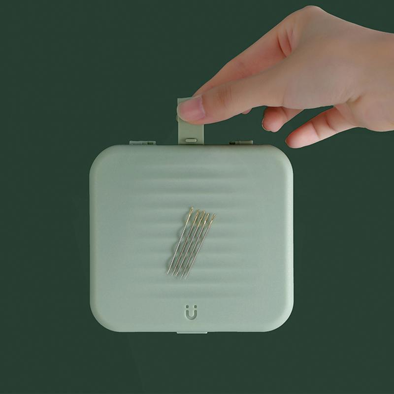 Magnetische Nähbox mit zwei Etagen für Spulen und Nähzubehör