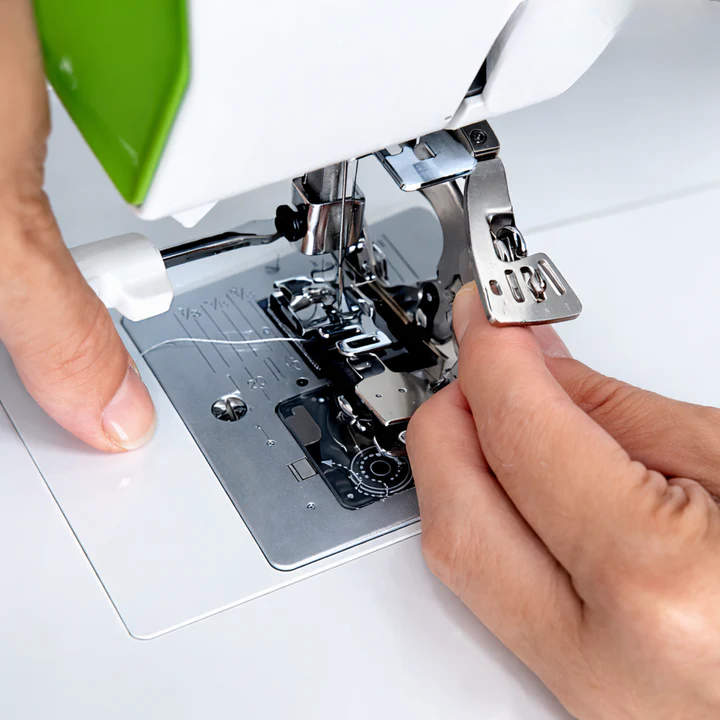 Verstellbarer Rüschenfuß – Gleichmäßige Falten auf Anhieb