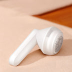 Electric rechargeable lint remover with stainless steel blade