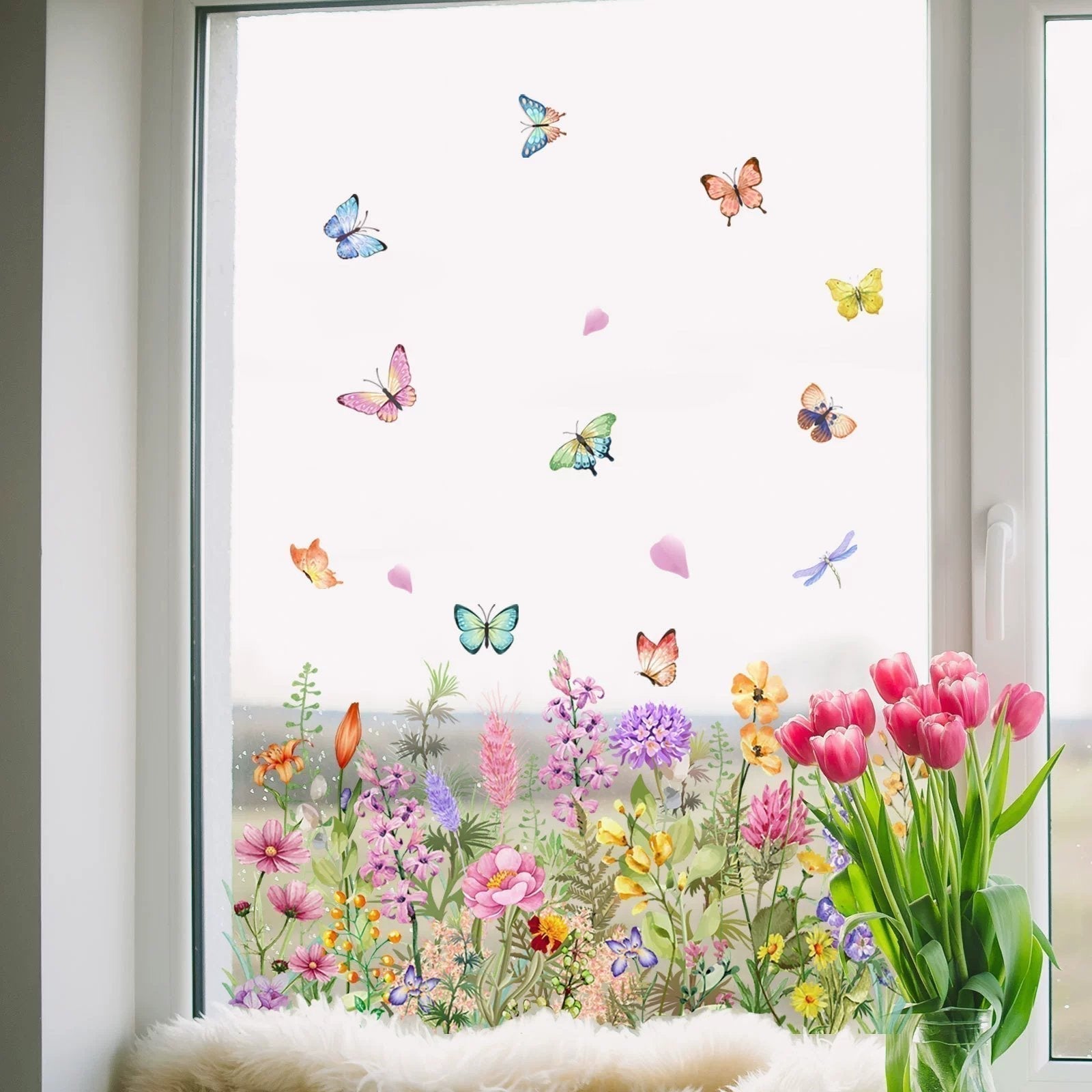 Fensteraufkleber mit Blumen- und Schmetterlingmotiven