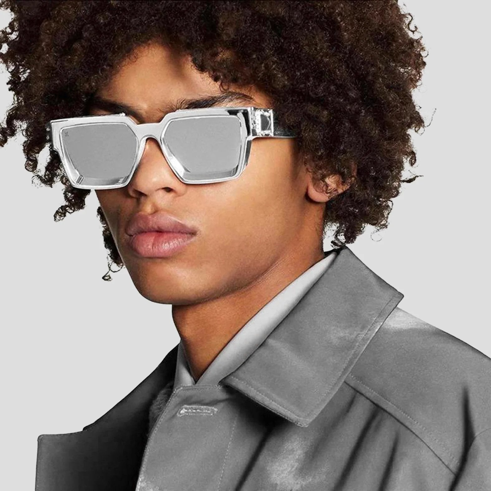 Sonnenbrille mit eckigem Rahmen und Metalldetails