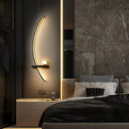 LED wall light with curved shape and integrated light modes