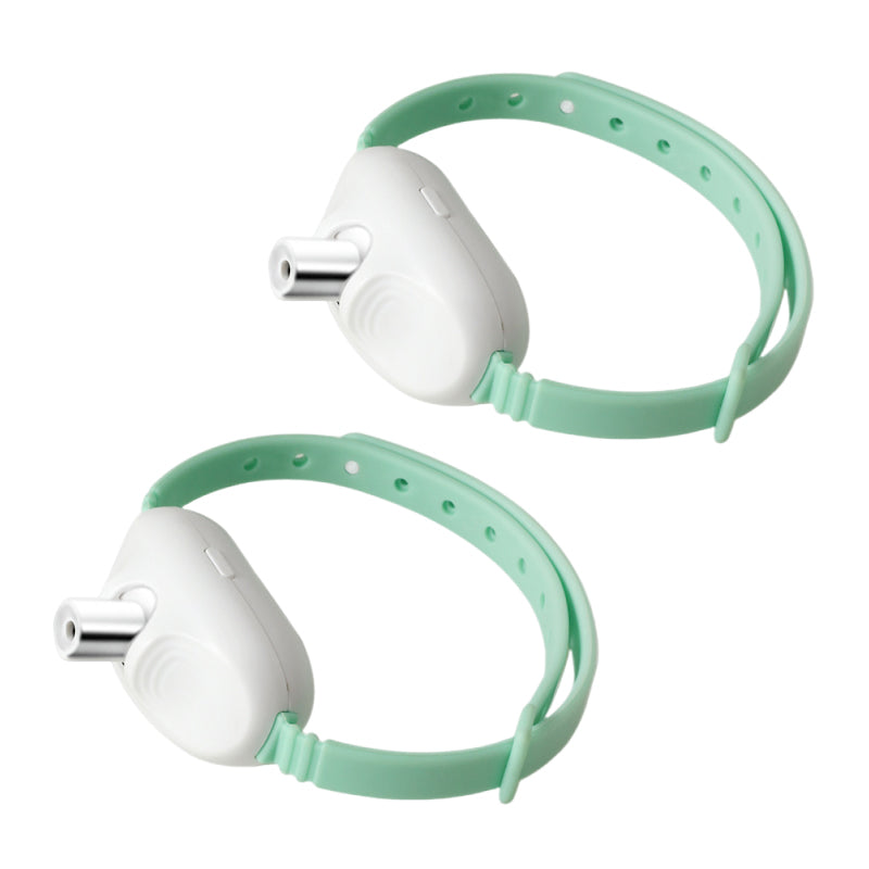 Laser pointer collar with USB charging for cats