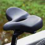 Schmerzfreier Fahrradsattel – Extra Breit, Ergonomisch & Atmungsaktiv