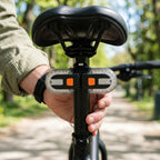 Bicycle rear light with turn signals and remote control, wireless, 600-mAh battery