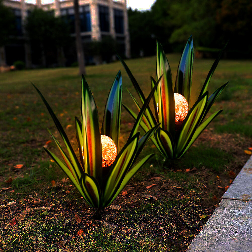 Solar-LED-Agavenlampe – Farbwechselnde Gartenbeleuchtung aus Metall