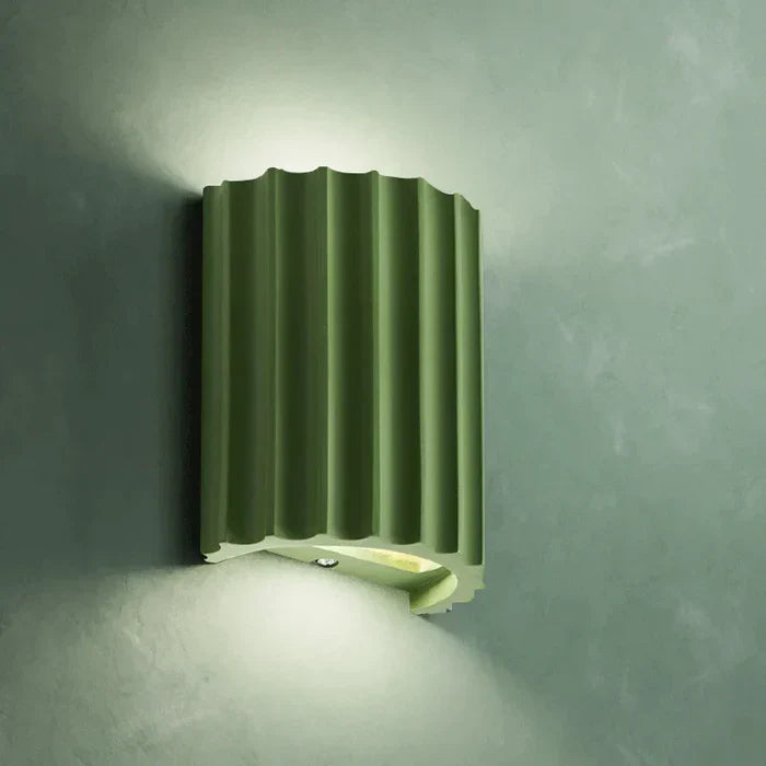 Resin Wall Lamp with Ribbed Shade – Modern Interior Design