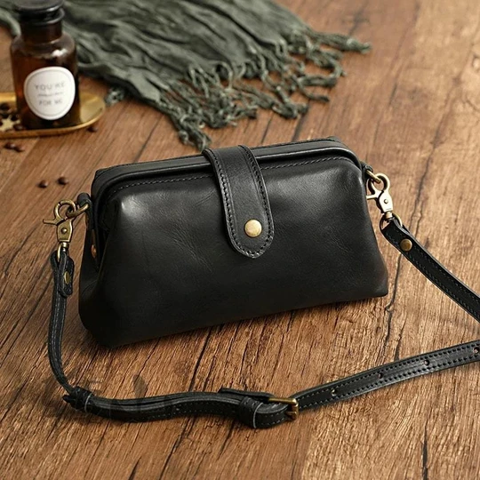 Leder-Handtasche im Retro-Stil – Handgefertigt